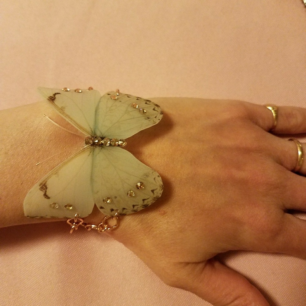 Cute Butterfly bracelet everyone will admire you